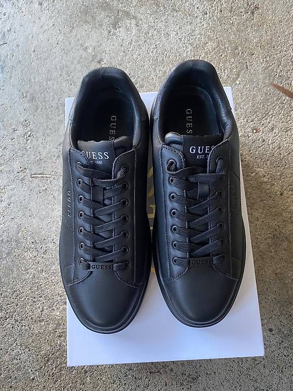 Damenschuhe: Neue Guess Sneaker – Neu und originalverpackt aus Wohlen AG von Floflo200 2