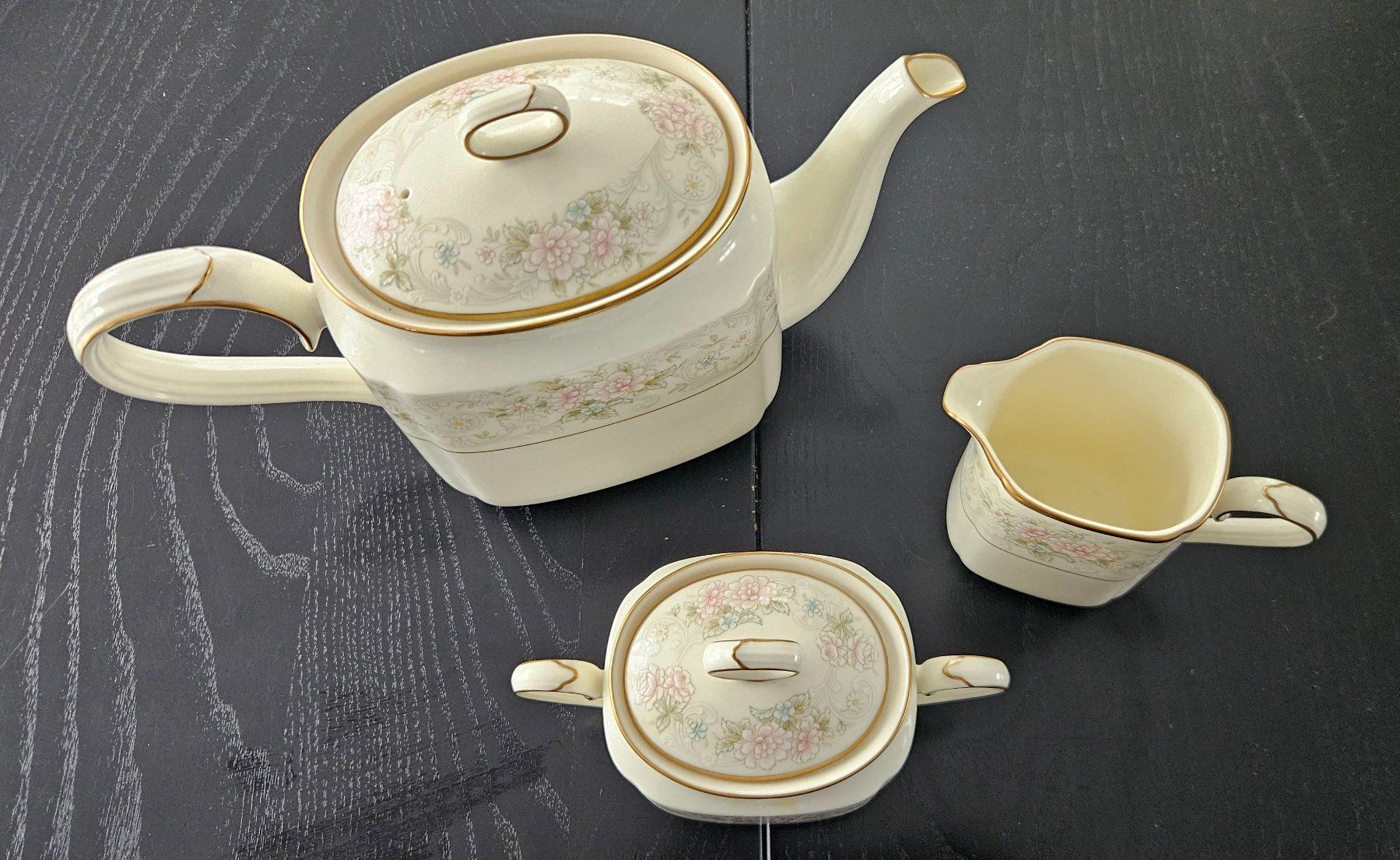 Noritake Set di piatti: Noritake Bone China Japan 9722 Willowbrook Tee Service – Usato da Henau venduto da Telesto 4