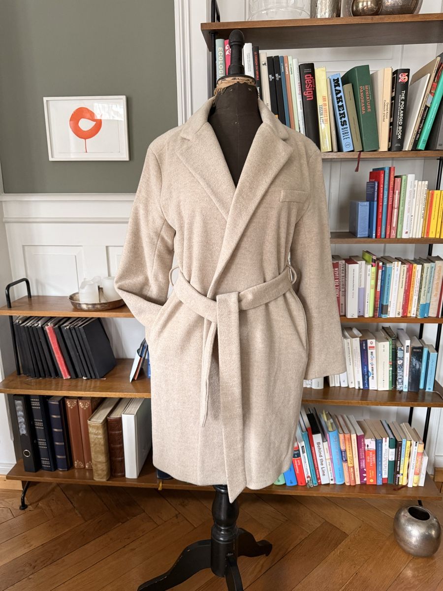 Cappotti: Trendiger Mantel in Beige, Grösse M – Usato da Zürich venduto da Albis37