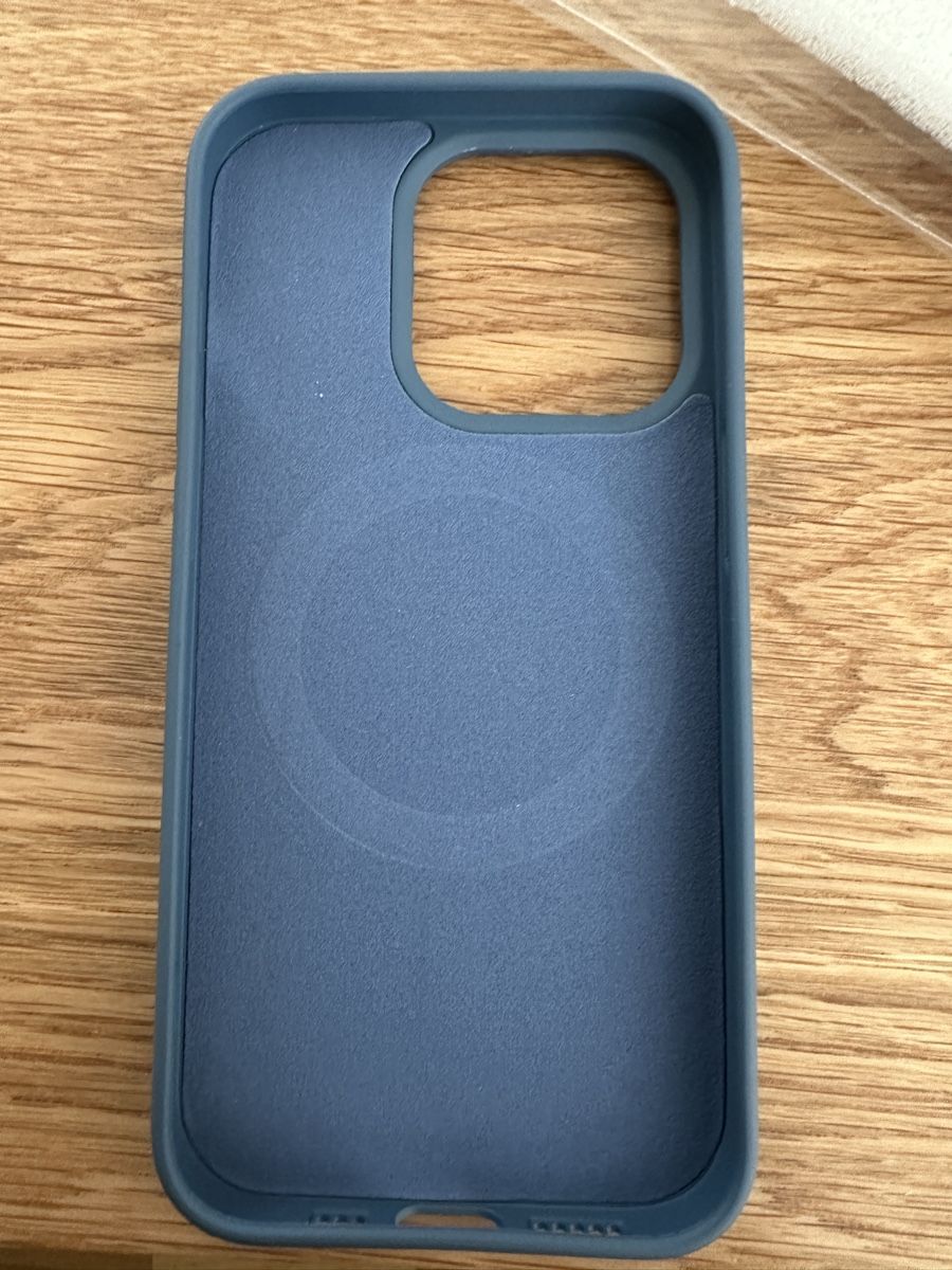 Apple Covers & Schutzfolien: iPhone 14 Pro Hülle Silikon Blau Neu – Neu und originalverpackt aus St Gallen von dealandbuy