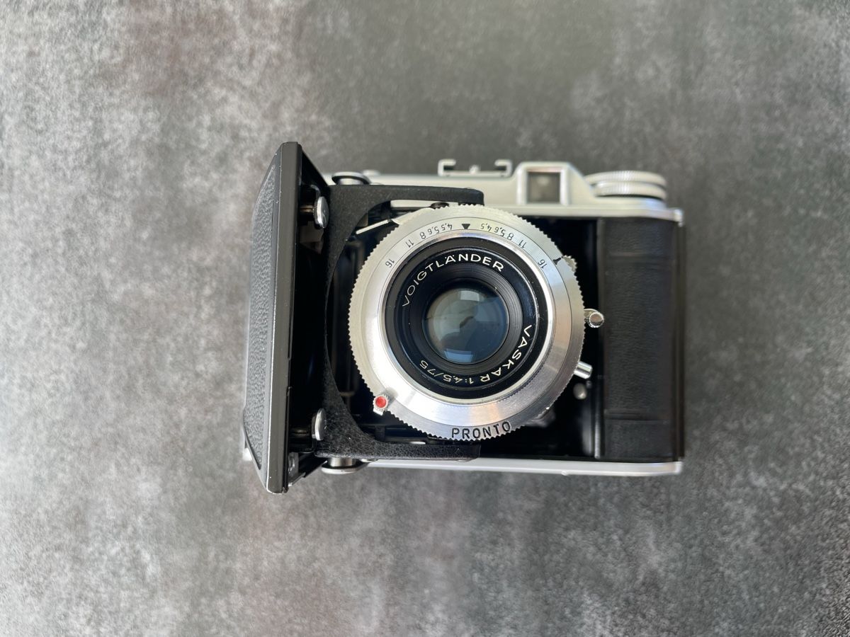 Voigtländer Fotocamera: Fotokamera Voigtländer - Perkeo I – Usato da Lengnau BE venduto da Nitowa 3