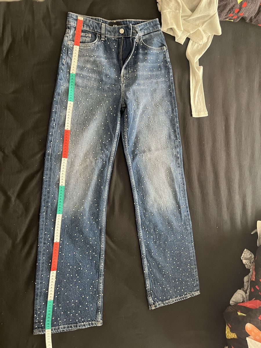 Kleiderpakete: Jeans mit Strasssteinen + glitzernde Top – Neu (gemäss Beschreibung) aus Olten von sae_82z2 1