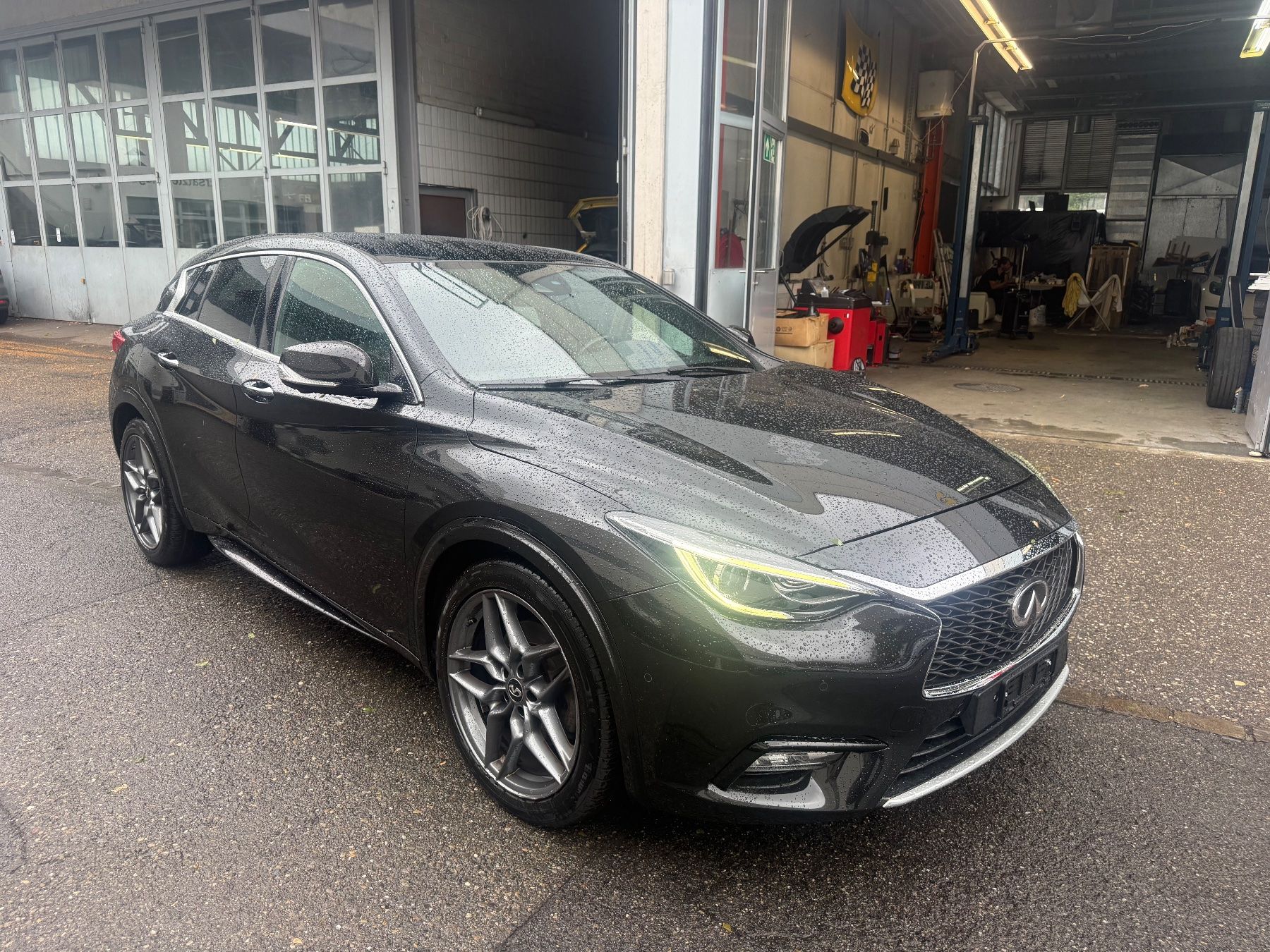 Infiniti Automobili: Infinity q30 4x4 – Usato da Fahrweid venduto da jaf_2rzj 2