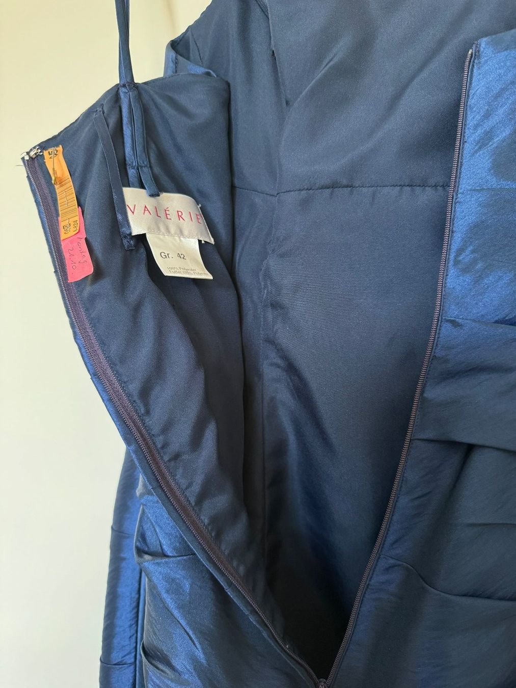 Anne Valérie Hash Vestiti: Festkleid, Brautkleid – Usato da Ballwil venduto da Lustenberger 2