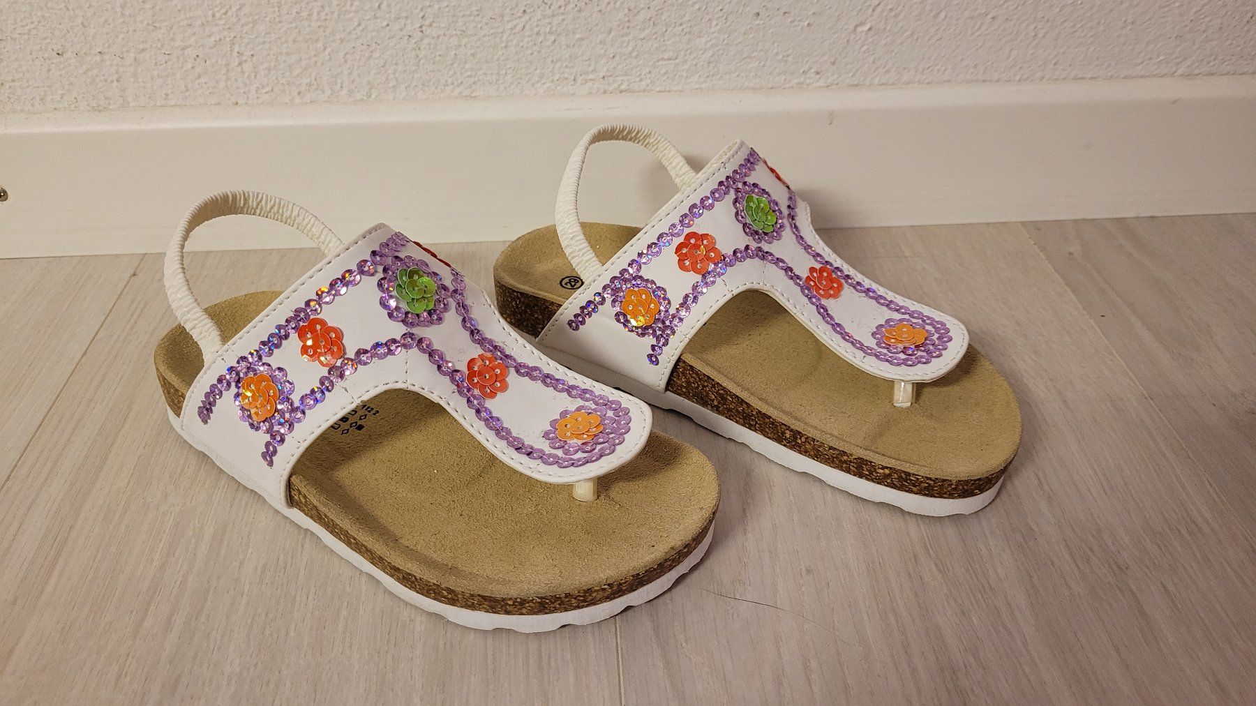 Scarpe per ragazze: Sandalen Grösse 29 NEU – Nuovo (secondo la descrizione) da Buchs ZH venduto da Reto_981