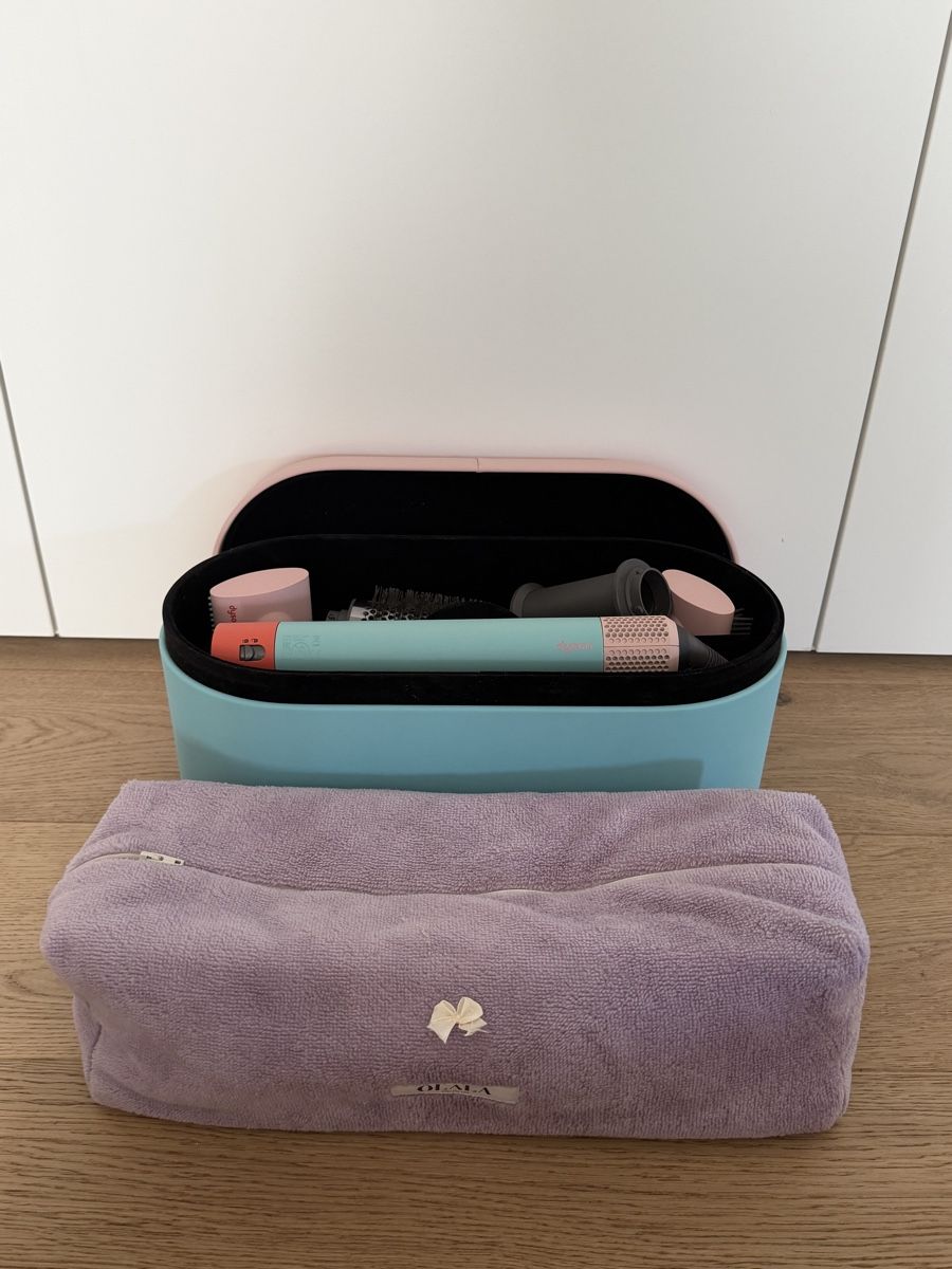 Dyson Asciugacapelli: Dyson Airwrap Complete Long Ceramicpop mit Reiseetui – Nuovo (secondo la descrizione) da Unterlunkhofen venduto da Delia_Mango-Convers