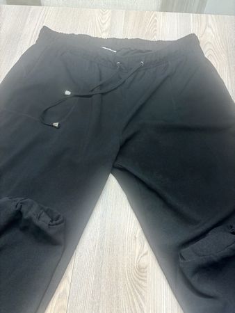 Schwarze Stoffhose Gr. 48 Janina mit Gummibund