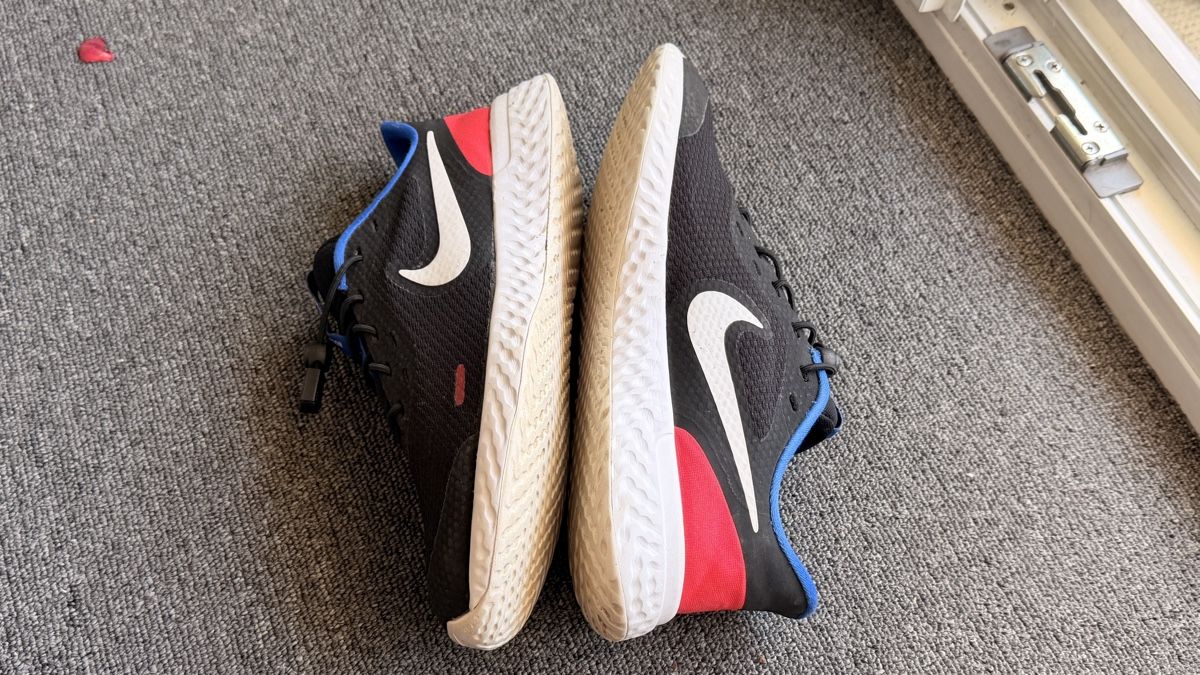 Nike Scarpe da uomo:  Nike Revolution 5 unisexe taille 40  – Usato da Bulle venduto da LeMoleson 3