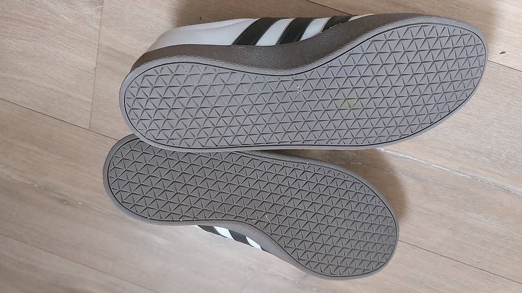 Scarpe da uomo: Adidas Sneaker 40 – Usato da Richterswil venduto da nimgruet 2