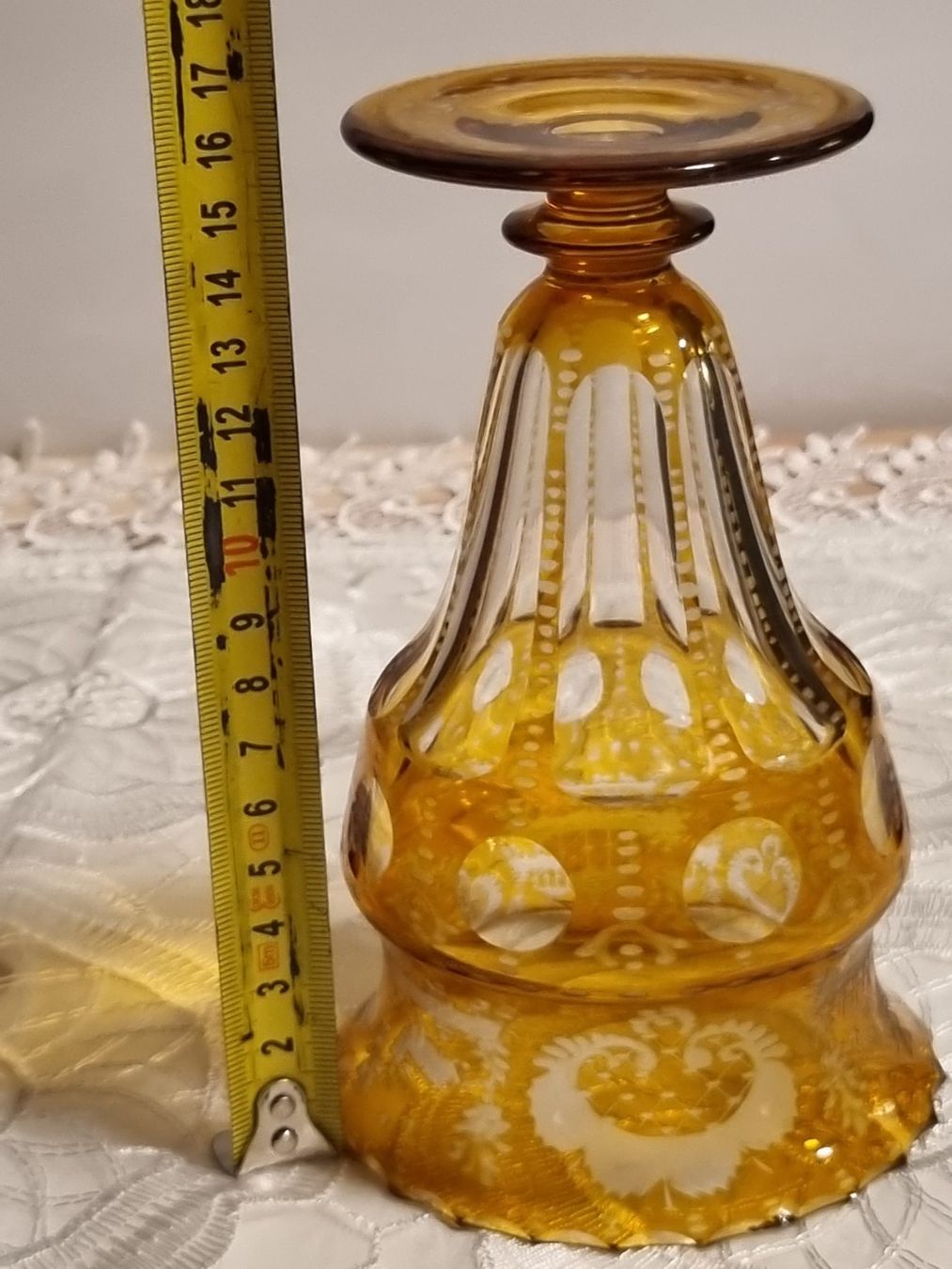 Vasi & Recipienti: Antike böhmische Vase, 19. Jh., bernsteinfarben – Usato da Scharnachtal venduto da devin03 9