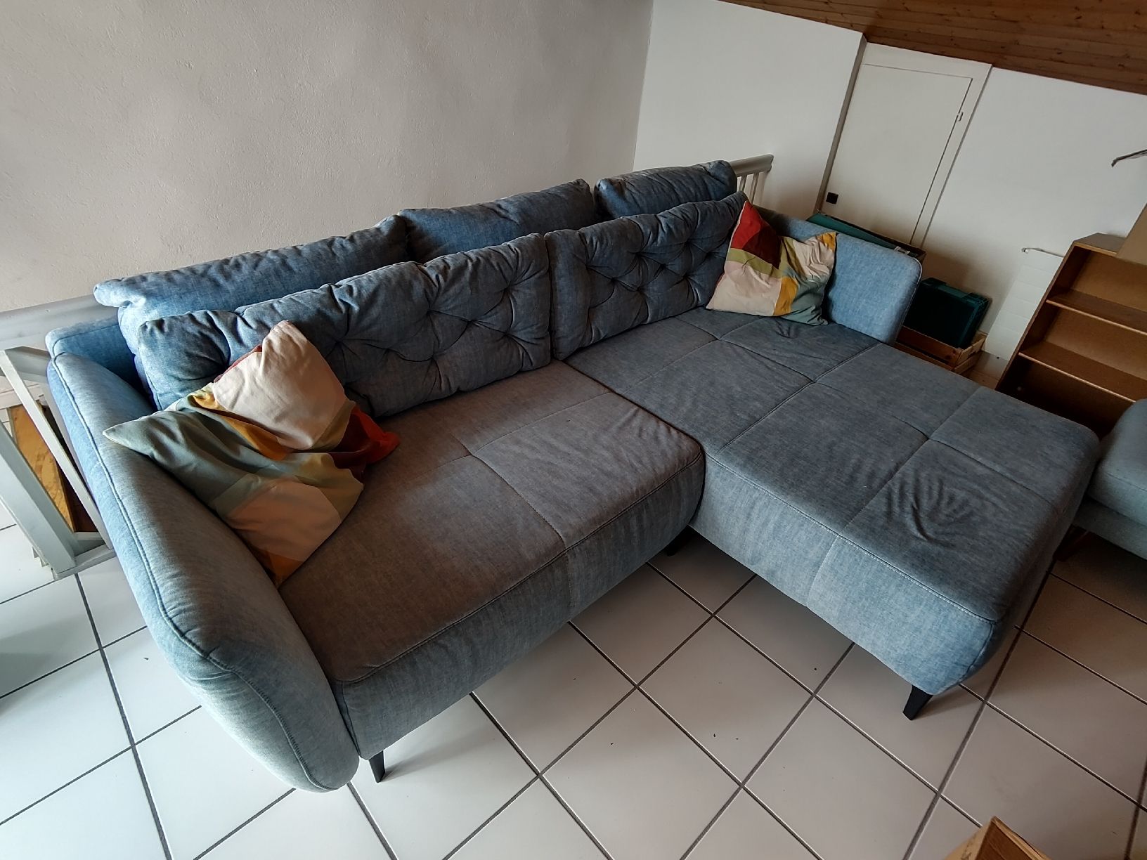 Sofas: Bequemes blaues Ecksofa – D'occasion à Fribourg par Dennu