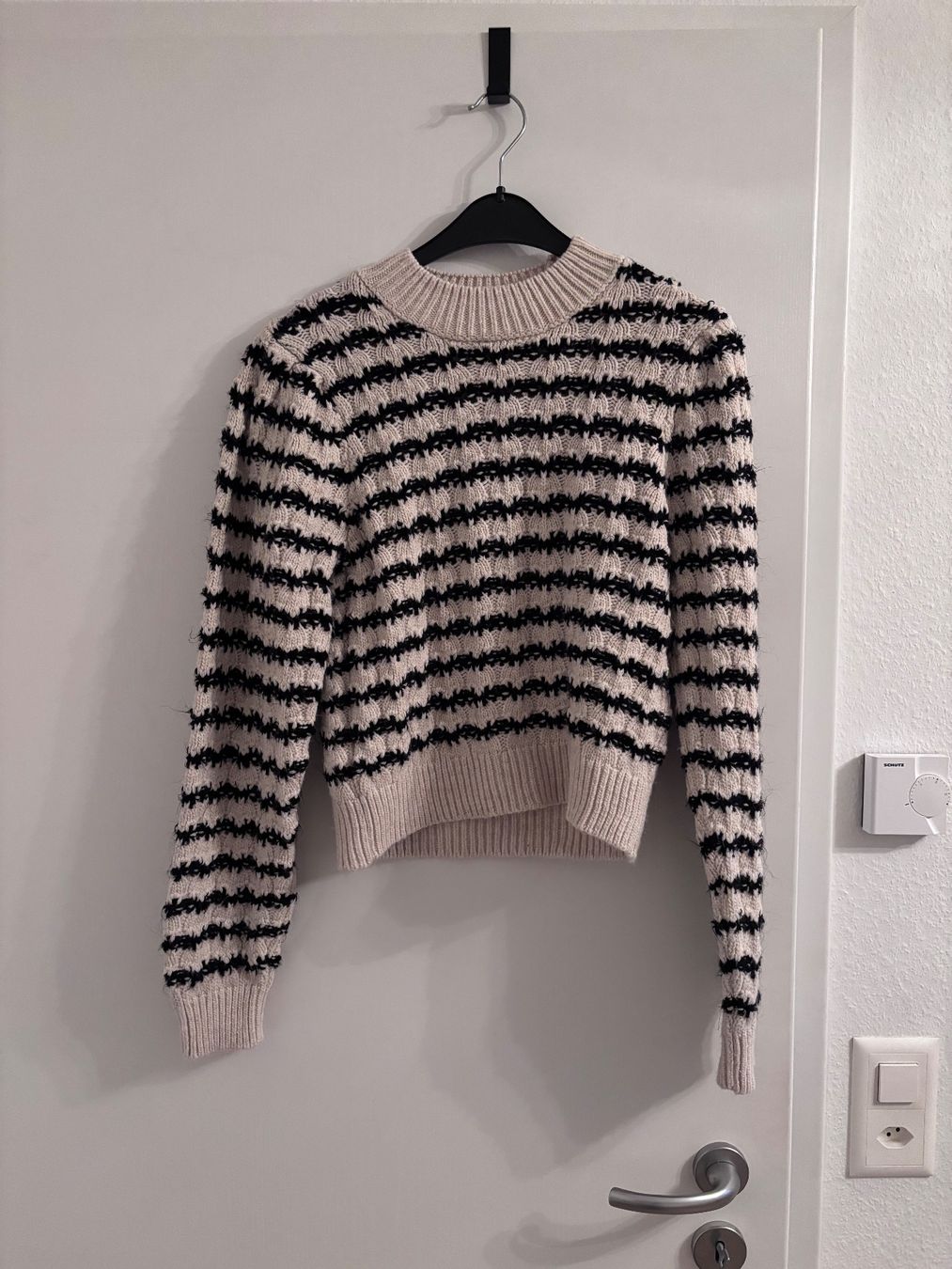 Mango Maglioni & Felpe: Maglione MANGO S – Nuovo (secondo la descrizione) da Airolo venduto da Eli90A
