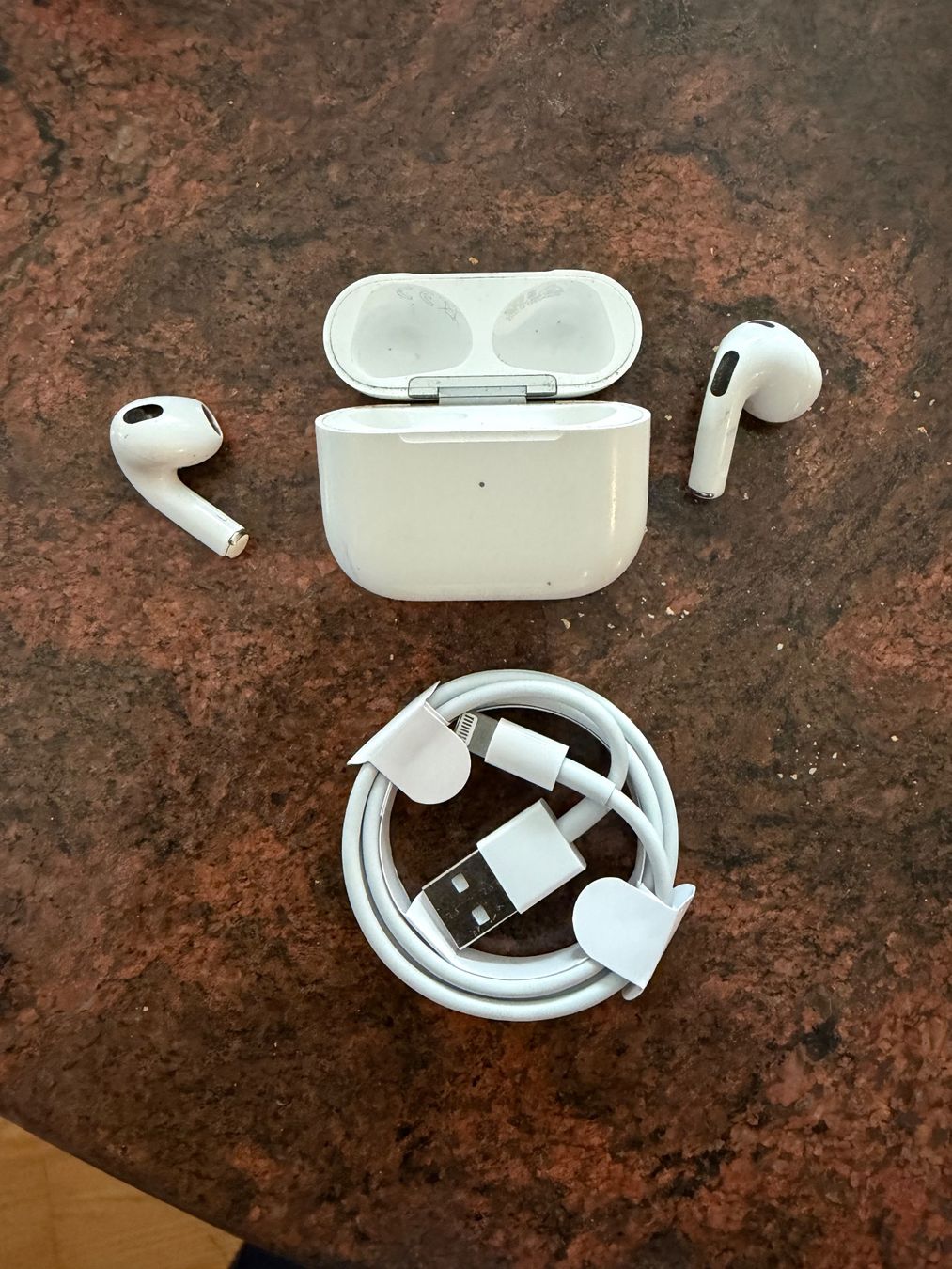 Apple Cuffie: Air pods 3 – Usato da Schattdorf venduto da Kofi57