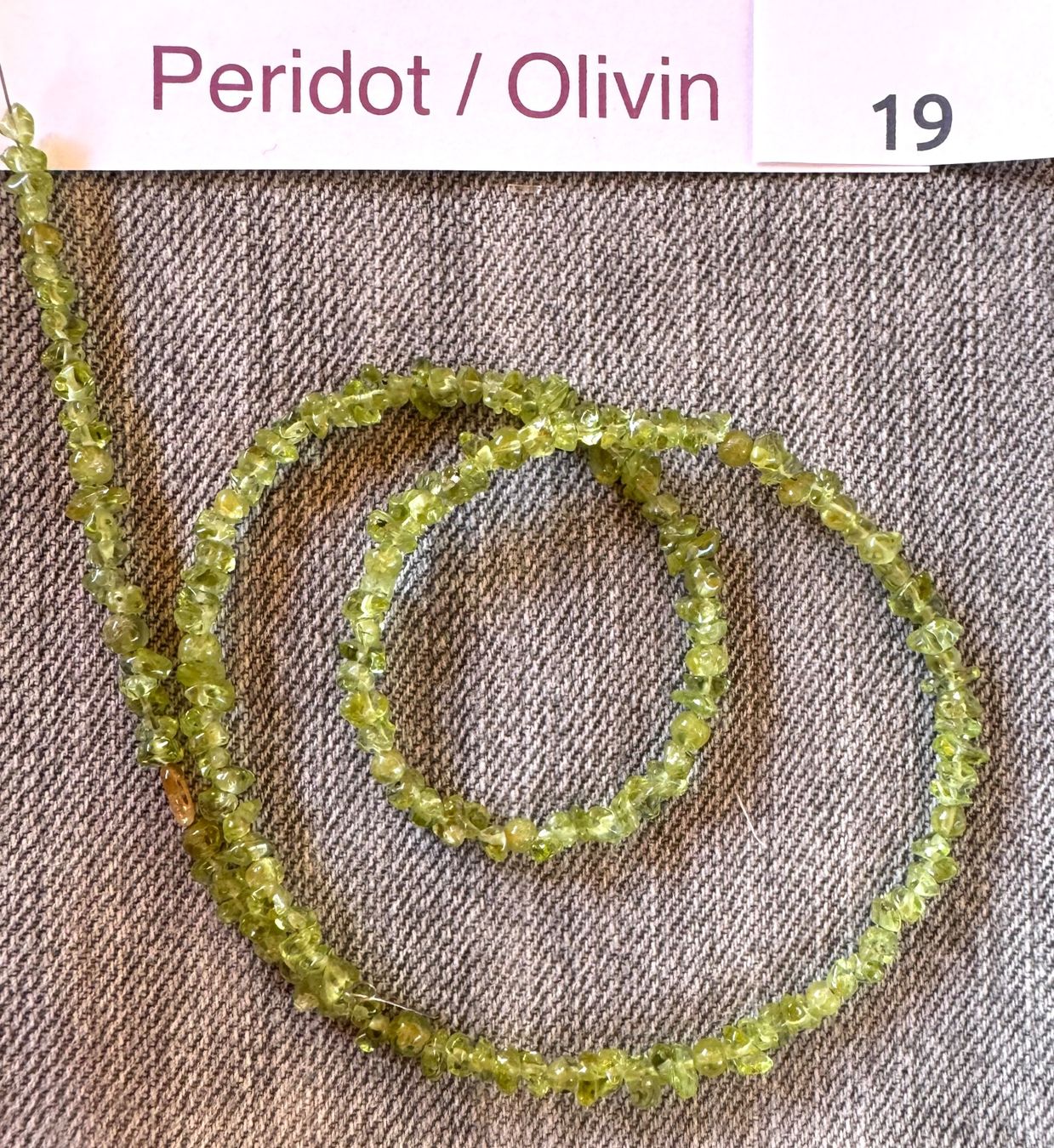 Ketten: Peridot. Olivin   extra  wilde Nugget/Splitter Form     44cm – Neu und originalverpackt aus Leuggern von gemshow 9
