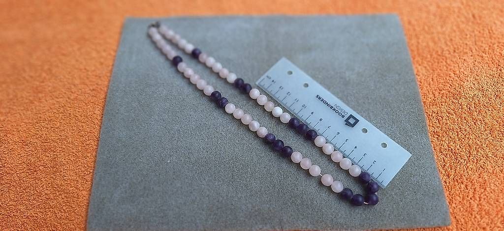 Ketten: Halskette mit Rosenquarz & Amethyst – Gebraucht aus Tägerig von SandraLios