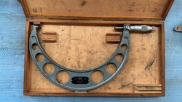 Tesa Bügelmessschraube 200-225mm, Swiss Made, Top Zustand