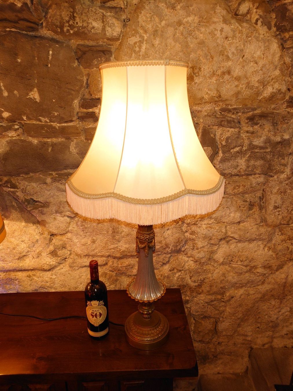 Lampade: Grosse exklusive Tischleuchte mit Seidenschirm um 1900 – Usato da Zürich venduto da Rst7 7