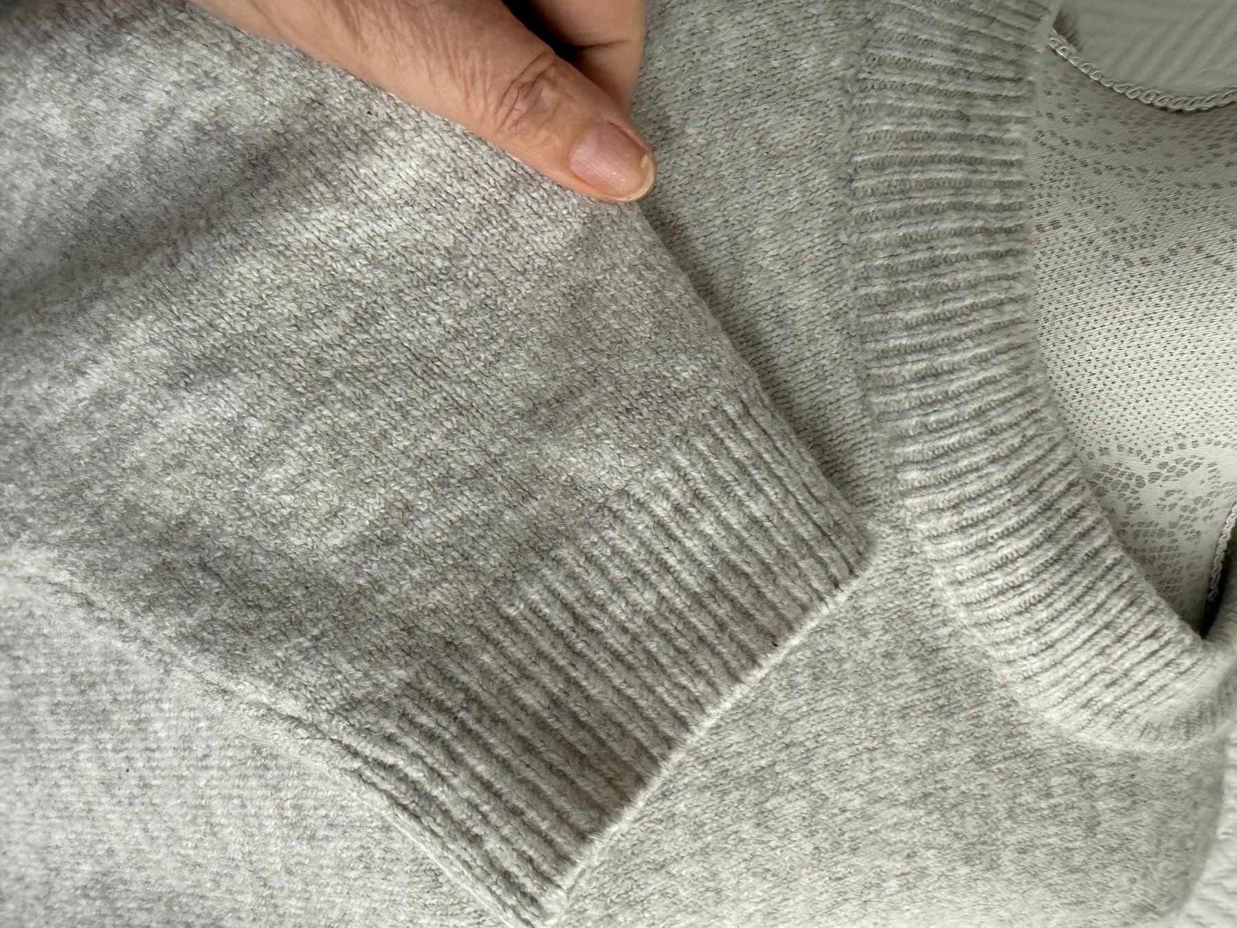 Zara Pulls & Sweat-shirts: Zara pullover Gr. M/L  Acryl – D'occasion à Kirchdorf AG par coco123 3