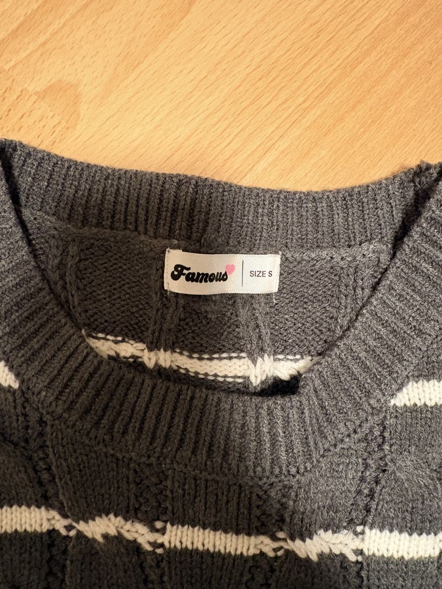 Pulls & Sweat-shirts: Pullover – Neuf avec emballage d'origine à Herzogenbuchsee par Gd.5 3