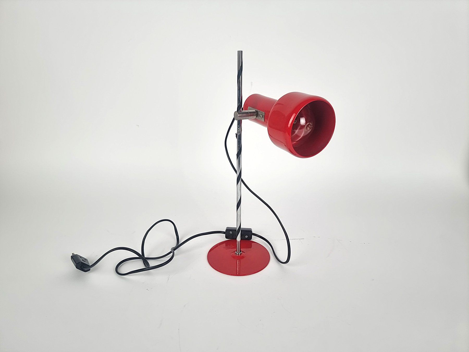 Lampade: Rote Tischlampe – Usato da Urtenen-Schönbühl venduto da Restwert_Schoenbuehl