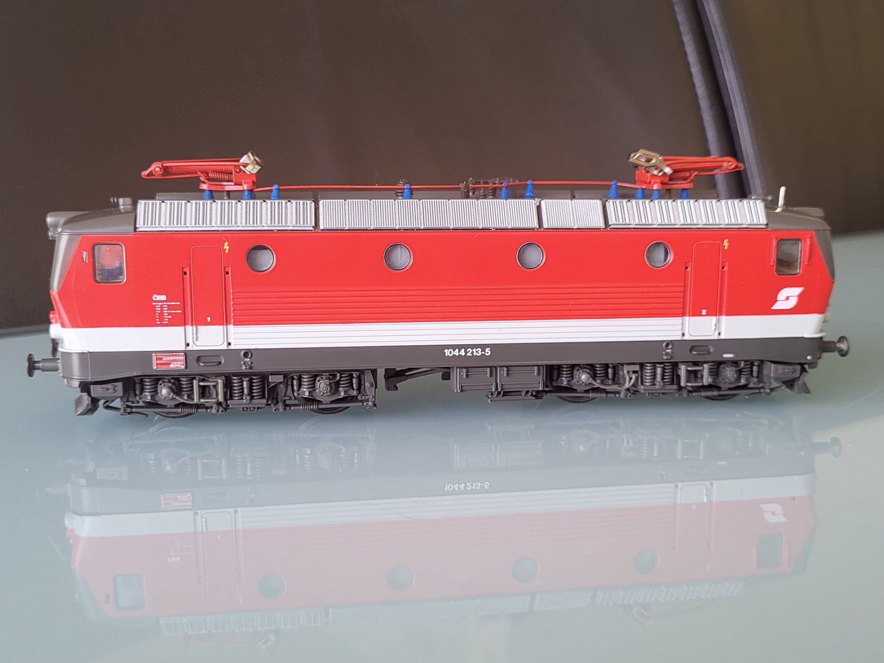 Roco Modelleisenbahnen: H0 ROCO ÖBB 1044 213-5 – Neu (gemäss Beschreibung) aus Oberburg von sensetal 5