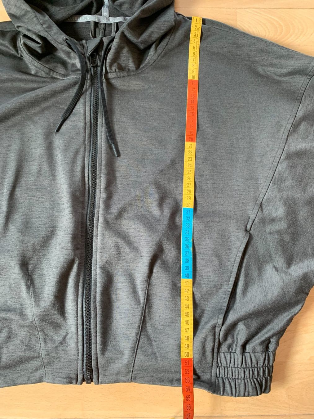 Puma Jacken: PUMA Damen Jacke, Gr. XL, Grau – Gebraucht aus Worb von farben20zauber 4
