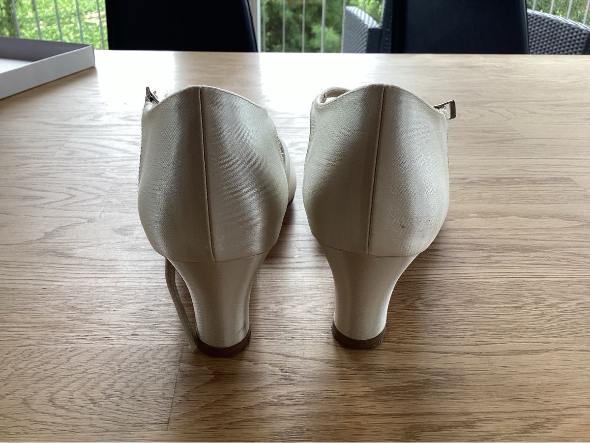 Scarpe da donna: Hochzeitsschuh, gr 38 – Usato da Münchringen venduto da manmon 2