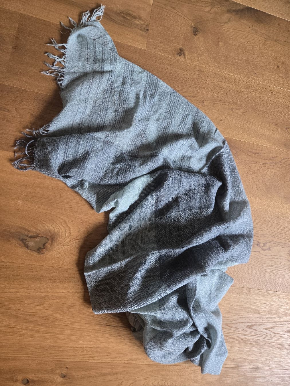 Luisa Cerano Foulard & Sciarpe: Schöner Schal von Luisa Cerano – Nuovo e nell'imballaggio originale da Unterterzen venduto da elebo 3