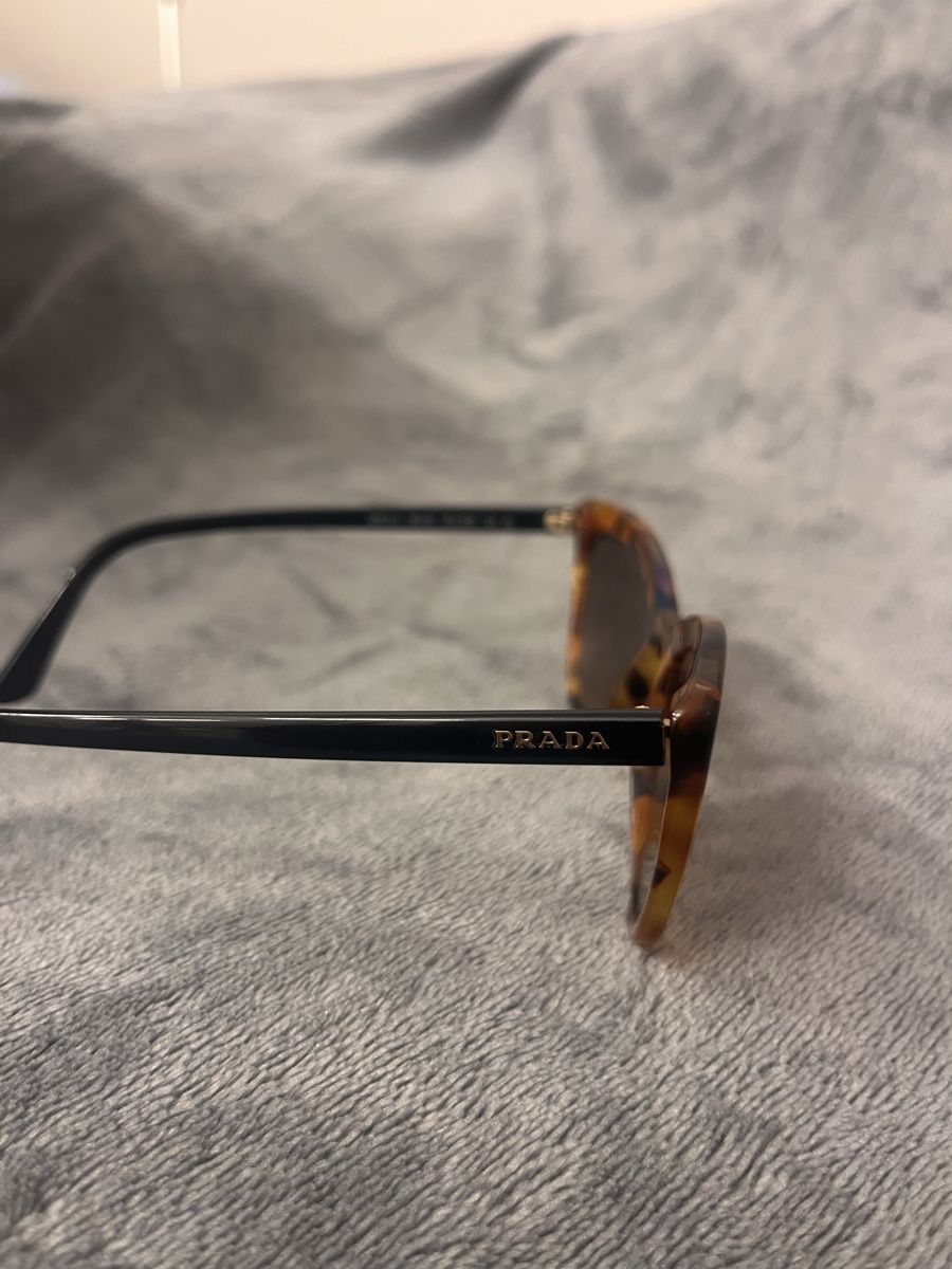 Prada Brillen & Gläser: Prada Sonnebrille / Sonnenbrille / Prada – Gebraucht aus Bülach von Lele_00 1