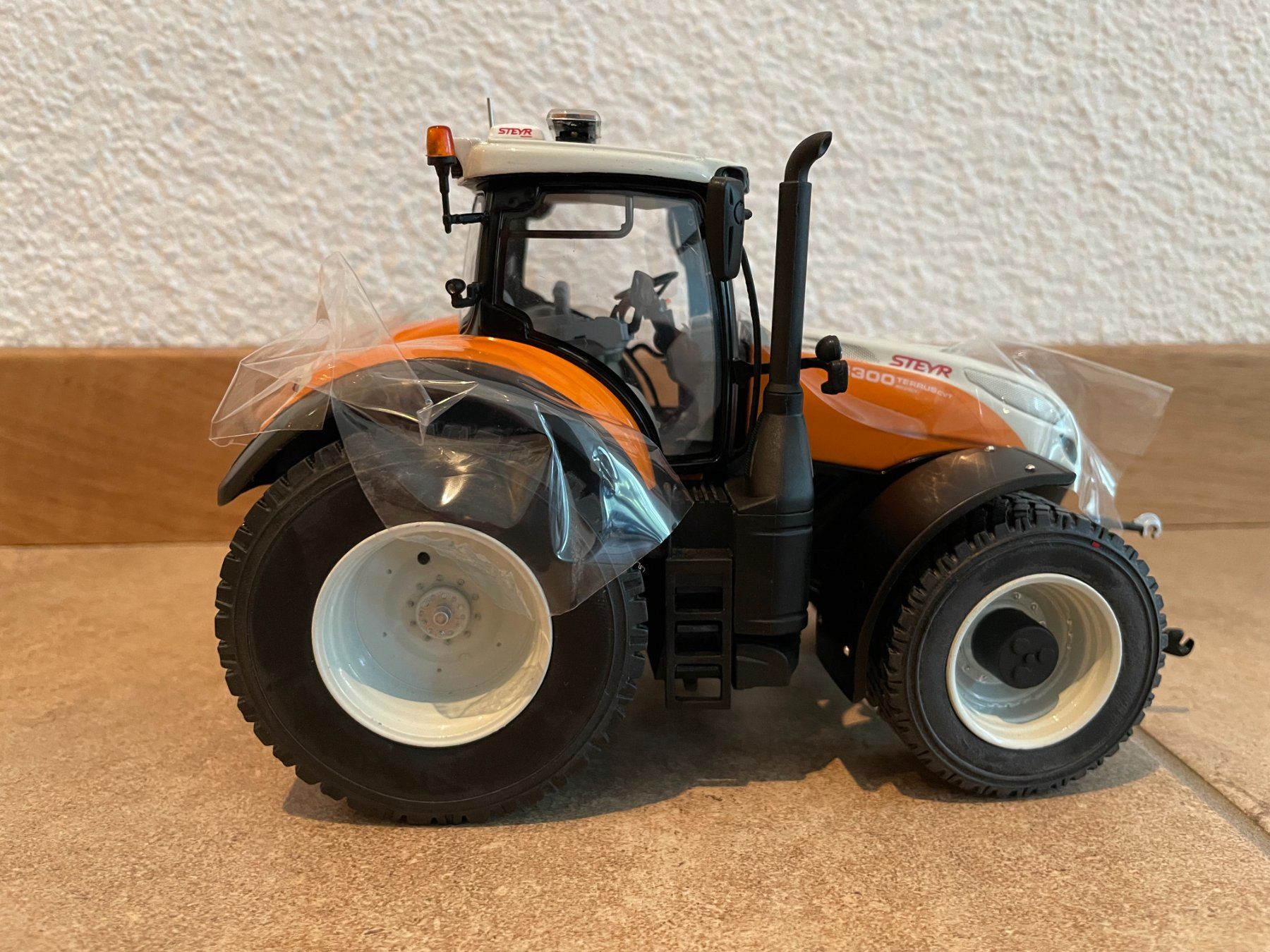Steyr Traktoren: Steyr 6300 Terrus CVT – Neu und originalverpackt aus Kreuzlingen von Stefan1150 2