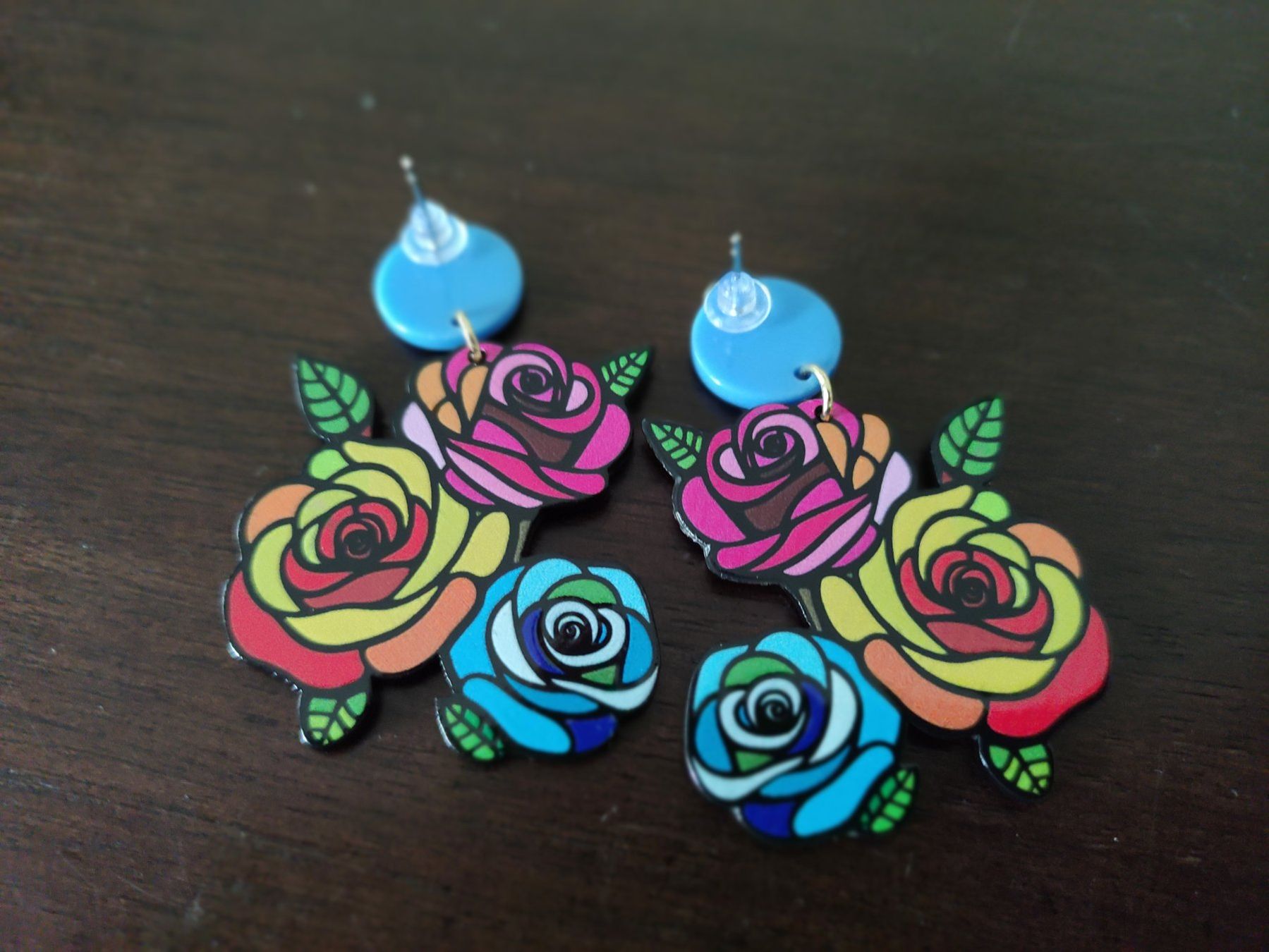 Orecchini pendenti & Orecchini a lobo: Boucles d'oreilles originales Fleurs neuves – Nuovo (secondo la descrizione) da YVERDON-LES-BAINS venduto da Tony-no