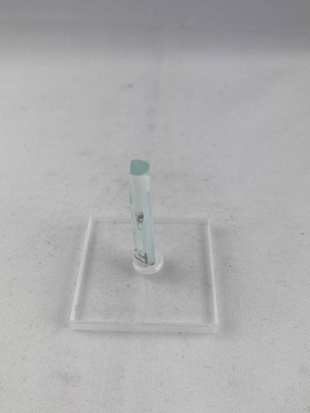 Minerali & Pietre curative: Aquamarine 0.6cm 0.5cm 3.6cm 3g – Usato da Schinznach Bad venduto da Prosperos 4