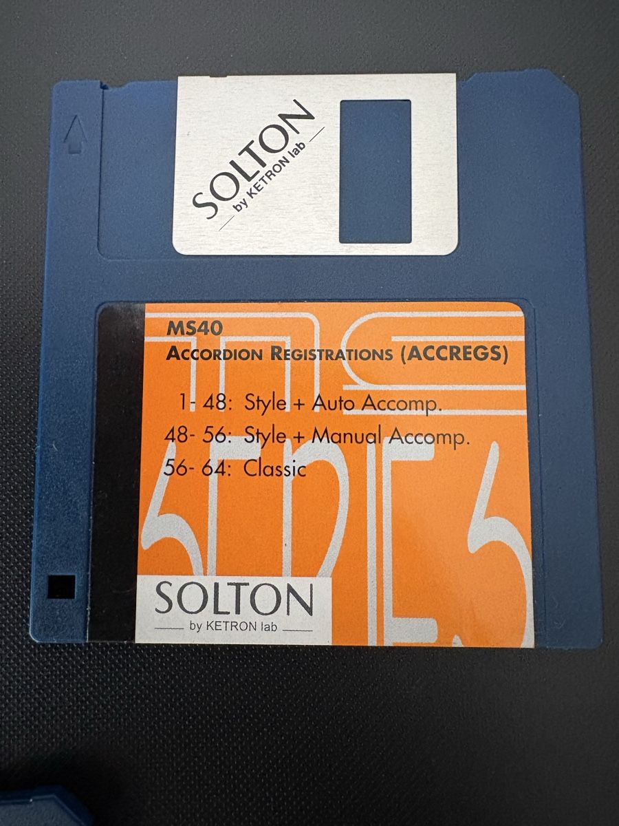Solton Musikinstrumente: Solton Ketron 5 disketes – Neu (gemäss Beschreibung) aus Lutry von 16mustang 4