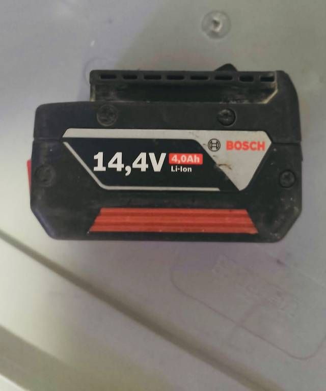 Bosch Caricatori & Batterie: Akku Bosch – Usato da Oberburg venduto da kri_pv9j