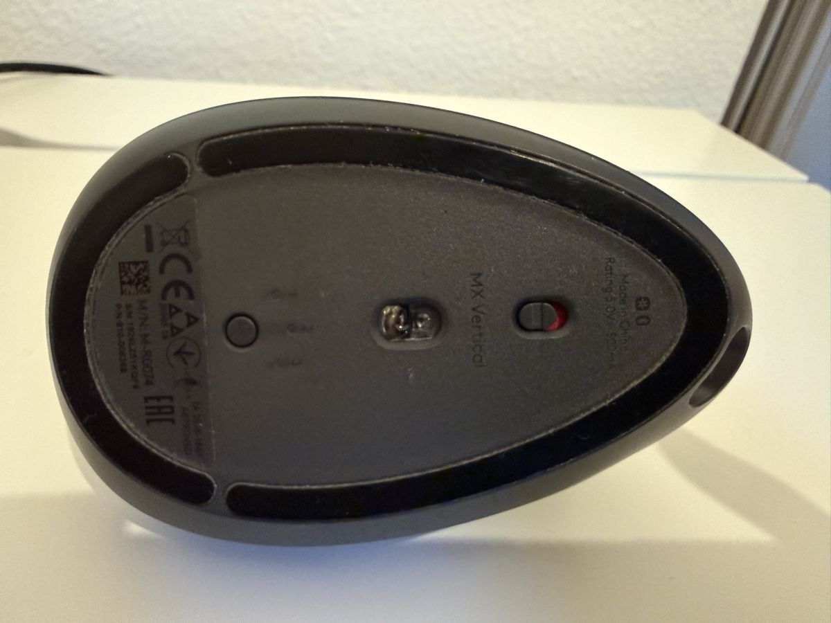 Logitech Maus: Logitech MX vertical mouse – Neu (gemäss Beschreibung) aus Genève von fan_b96x 1