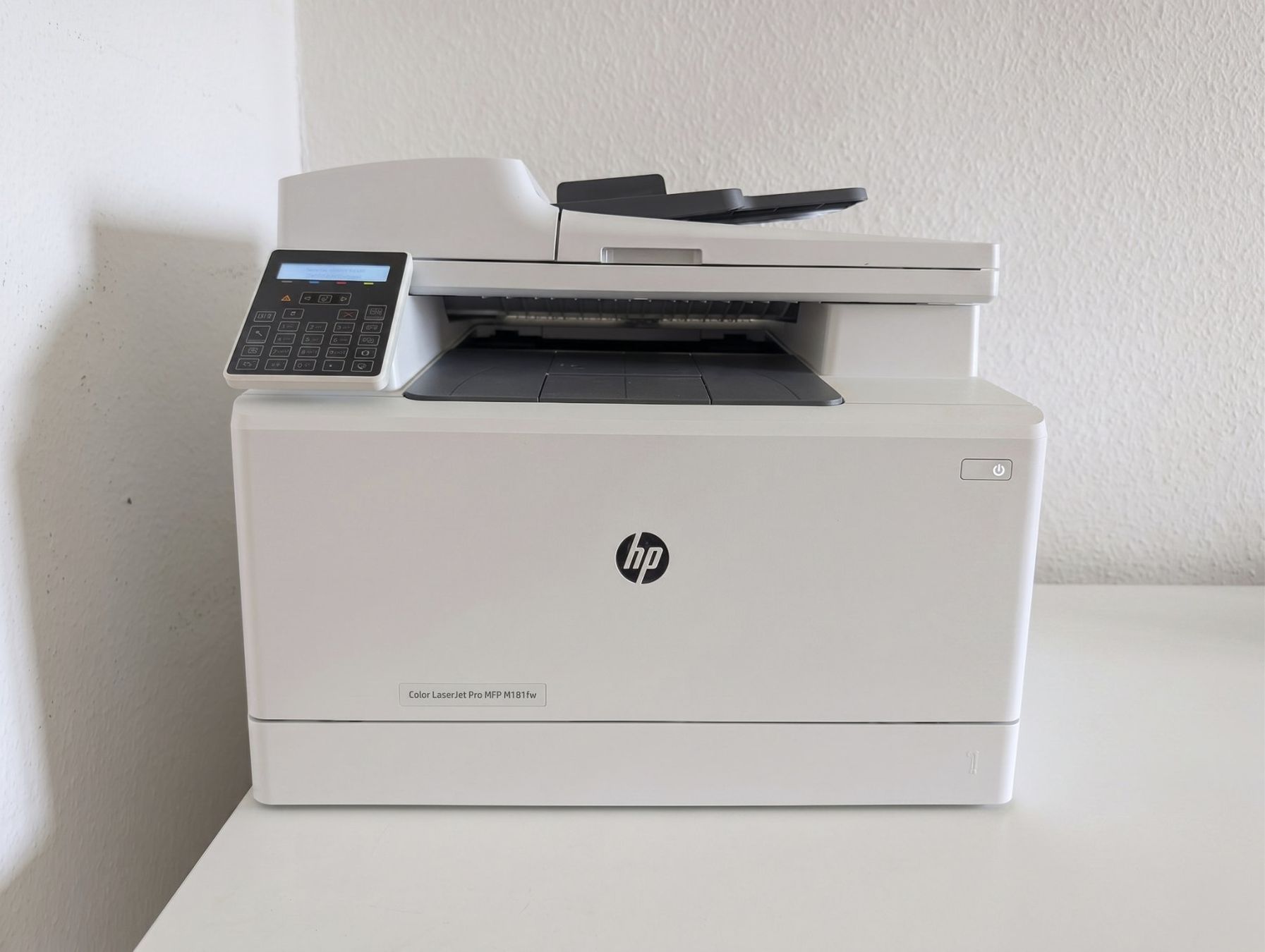 Hewlett Packard Stampanti: HP Color LaserJet Pro MFP M181fw mit Fehlermeldung – Difettoso da Neerach venduto da Laundromat