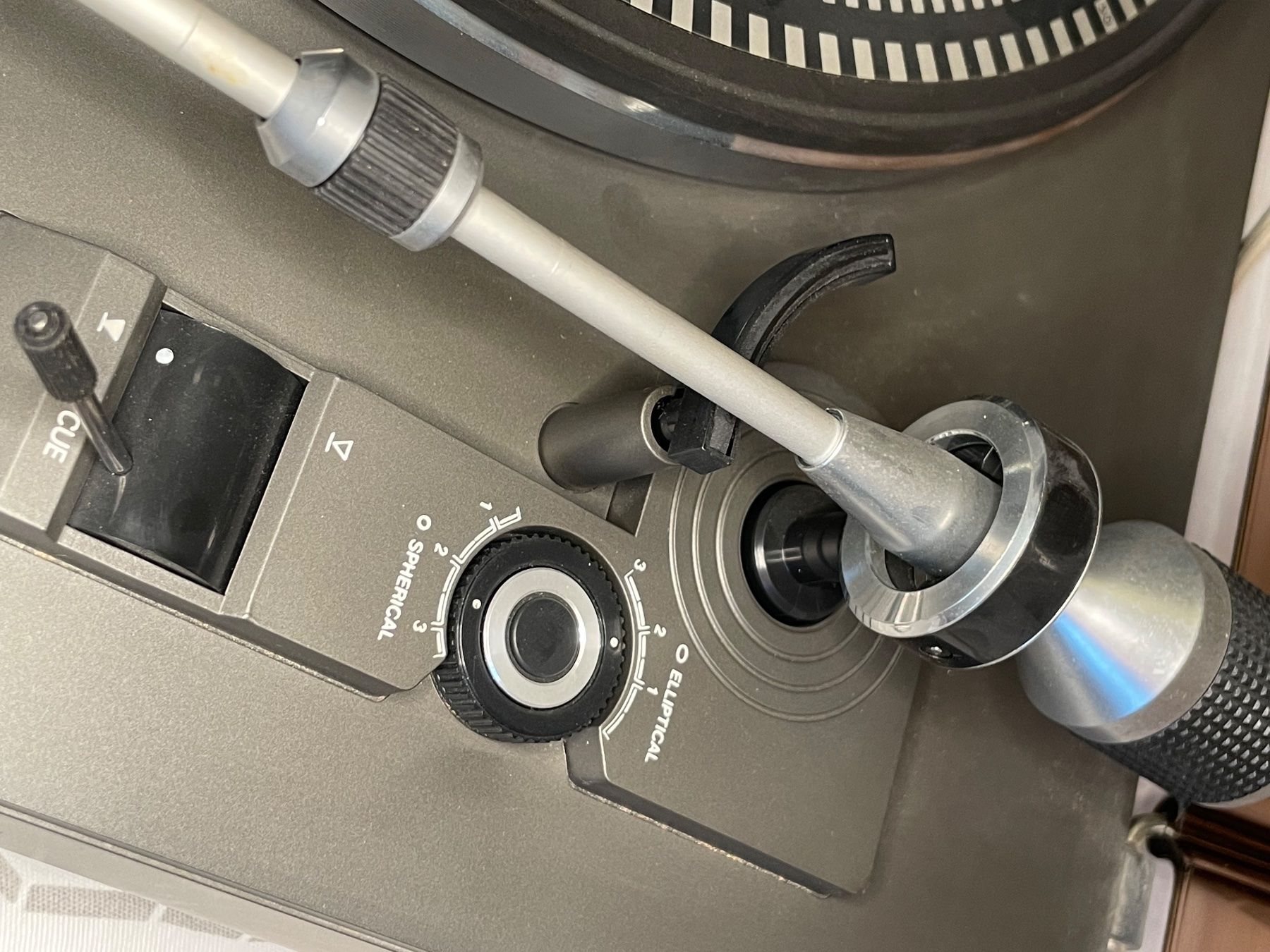 Philips Tourne-disques: Plattenspieler Philips AF 685 electronic control – D'occasion à Rafz par stg101 8