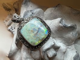 XL Traum Anhänger Boulder Opal Silber Fassung mit Ornamenten
