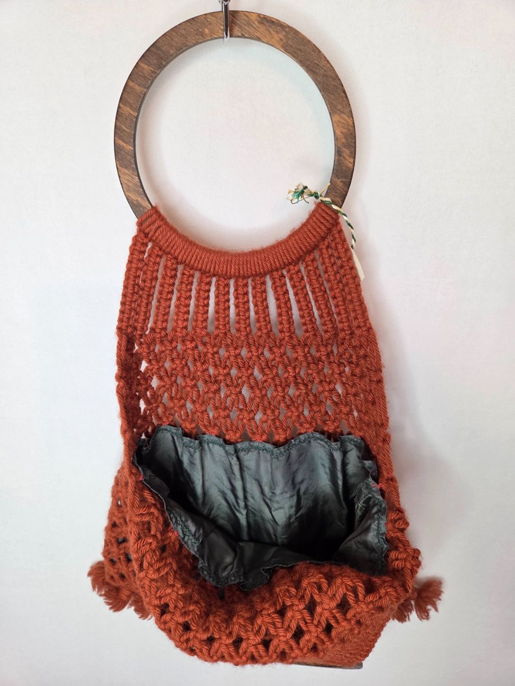 Borse: Vintage Makramee Tasche 70er Holzgriff – Usato da Bern venduto da -Aniko- 3