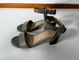 M.Gemi Leder-Sandalen Grau Gr. 39.5 – guter Zustand