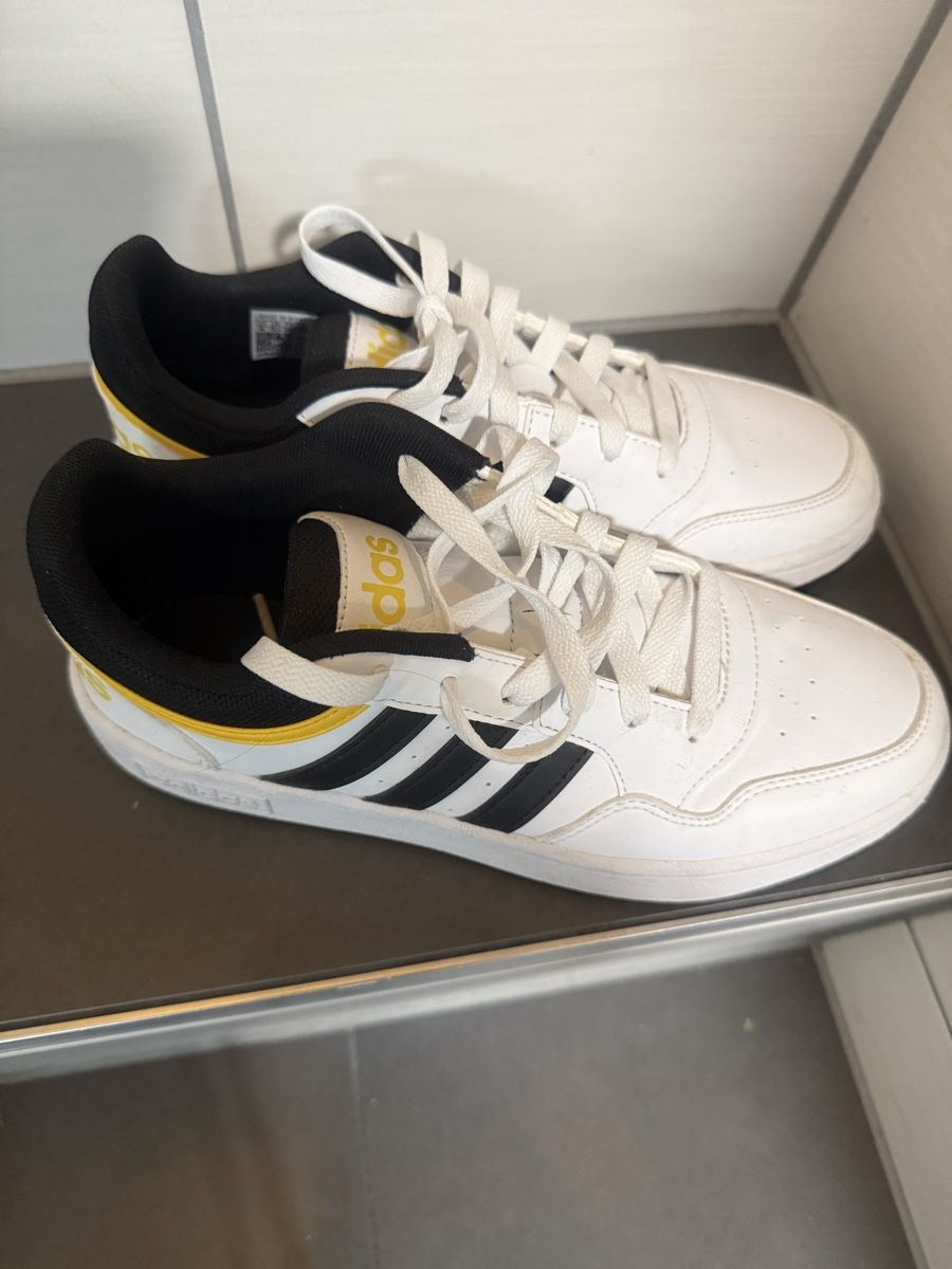 Adidas Scarpe per ragazzi: Adidas Schuh – Nuovo (secondo la descrizione) da Attiswil venduto da maialina