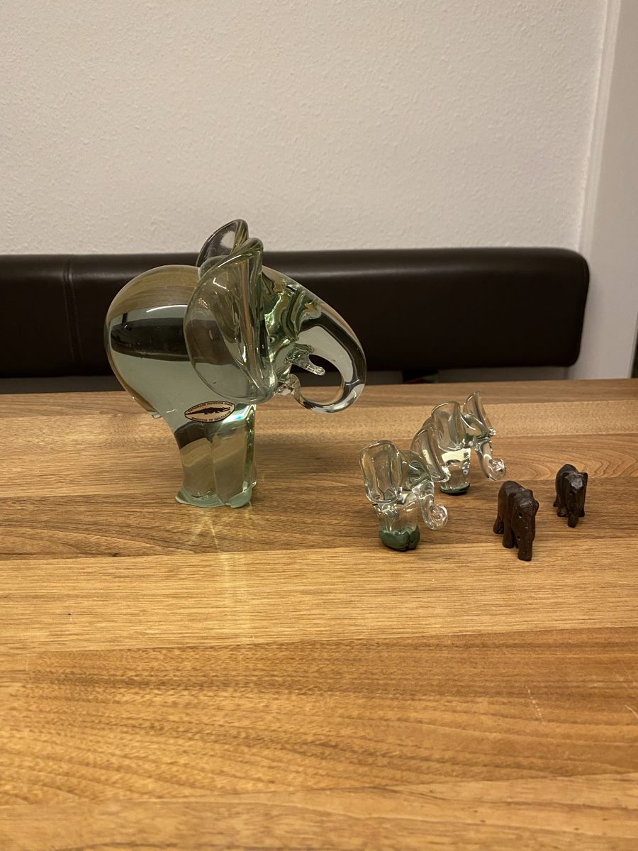 Sculture & Statue: Elefantenfamilie Glas & Holz – Usato da Bern venduto da mod18 2
