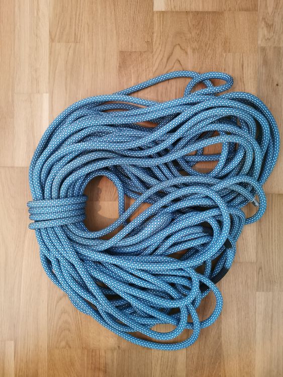 Corde D'escalade Dynamique Tendon Master 8,5 Mm - 40 Mètres - Couleur Noir/Rouge - Neuf