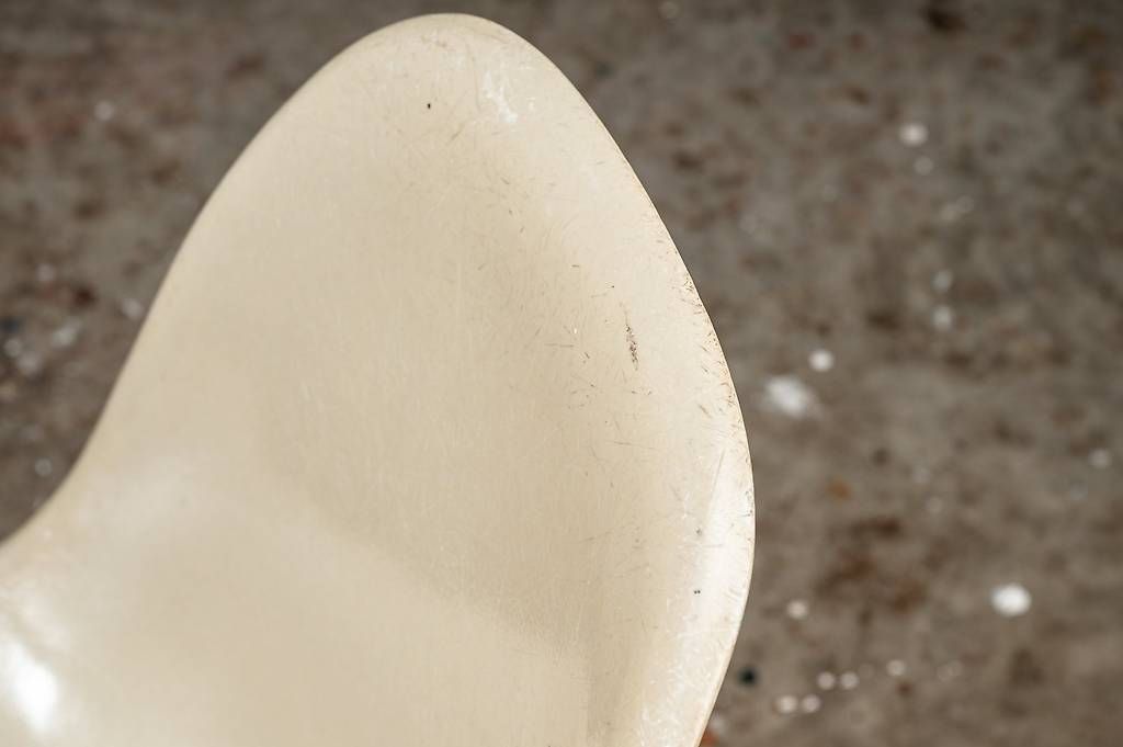 Eames Sedie: Eames Schale Fiberglas – Usato da Beringen venduto da 8222Beringen 5