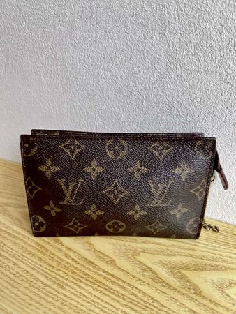 Ab 1 fr, Louis Vuitton toiletry pouch pm