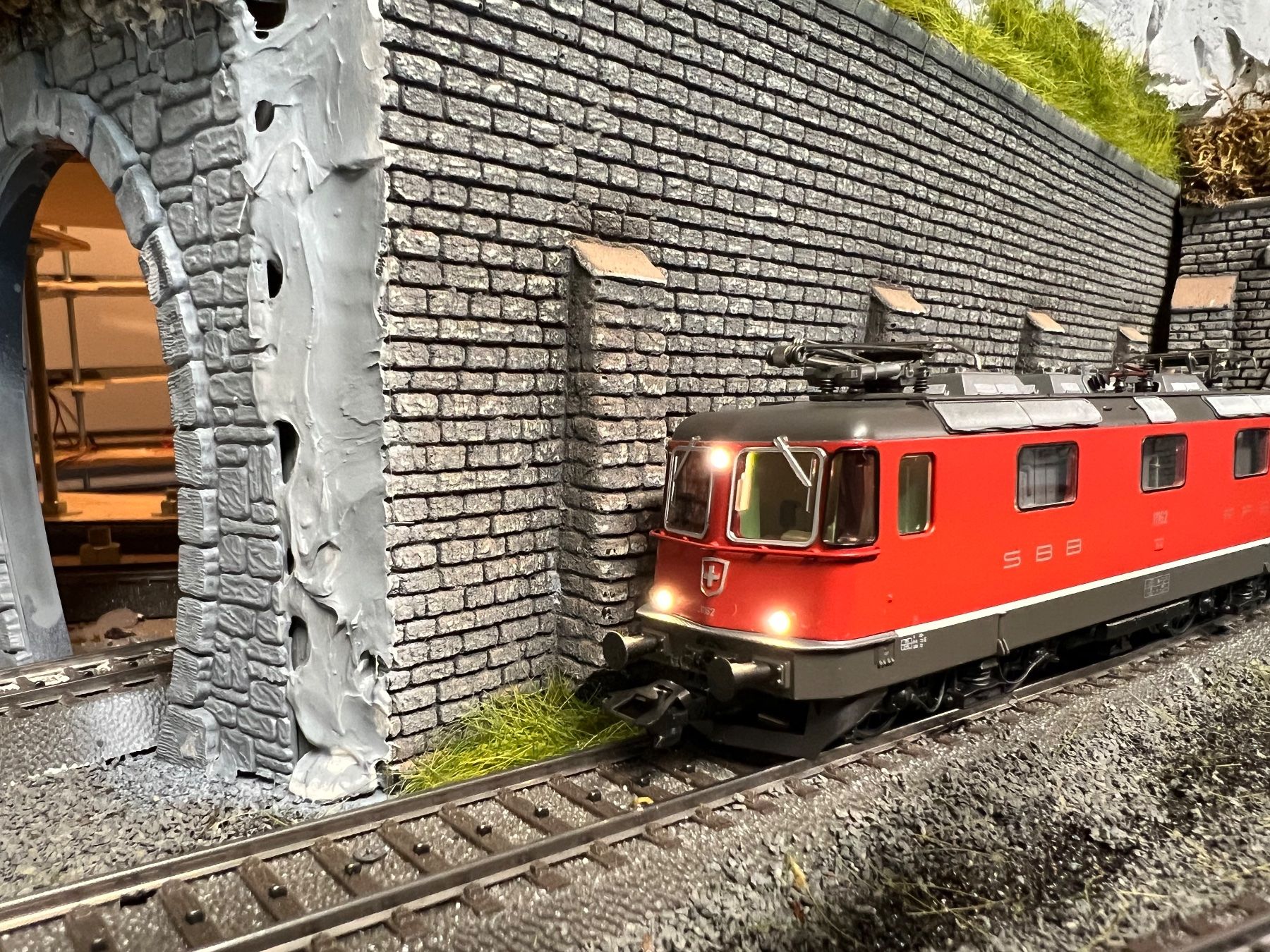 Märklin Modelleisenbahnen: Märklin Re 4/4 Digital MFX Platine LED – Neu (gemäss Beschreibung) aus Martigny von nevada98 6