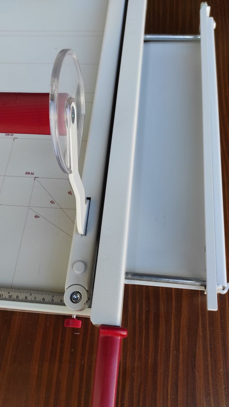 Tutti gli attrezzi: Papierscheidemaschine IDEAL 1058 – Usato da Romanshorn venduto da Mosro 5