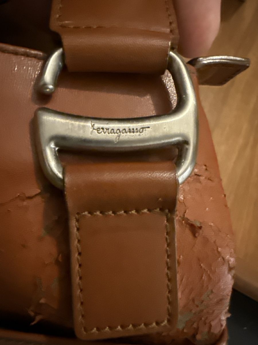 Salvatore Ferragamo Borse: Salvatore Ferragamo Messenger Bag – Usato da Bursins venduto da jps_dn5y 3