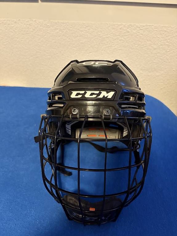 Ccm Caschi: Eishoxkeyhelm CCM grösse L – Usato da Wohlenschwil venduto da michi9999 1