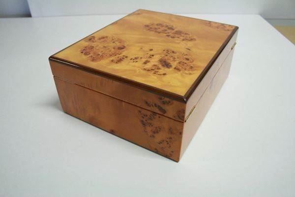 Humidor per sigari: Humidor "Wurzelholz" – Nuovo e nell'imballaggio originale da Wetzikon ZH venduto da Goschama 2
